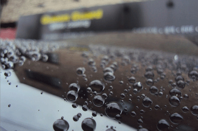 <h6><span style="color: rgb(255, 255, 255);"><strong>유리막 광택 코팅</strong></span></h6>  <p><span style=" font-size: 10px;  color: rgb(255, 255, 255);">스크래치를 예방하고 차체의 광택도는 물론 유리같은 투명도와 강도를 높여줍니다.&nbsp;</span></p>